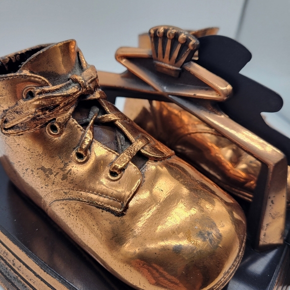 VTG Pair Brass Bronze Color Baby Shoe Slipper Bookends Book End Sculpture Prop - Picture 8 of 12